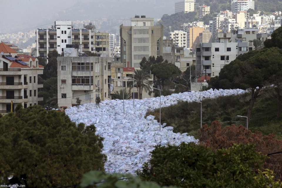 رووباری پاشماوه‌ و زبڵ له‌ لوبنان
